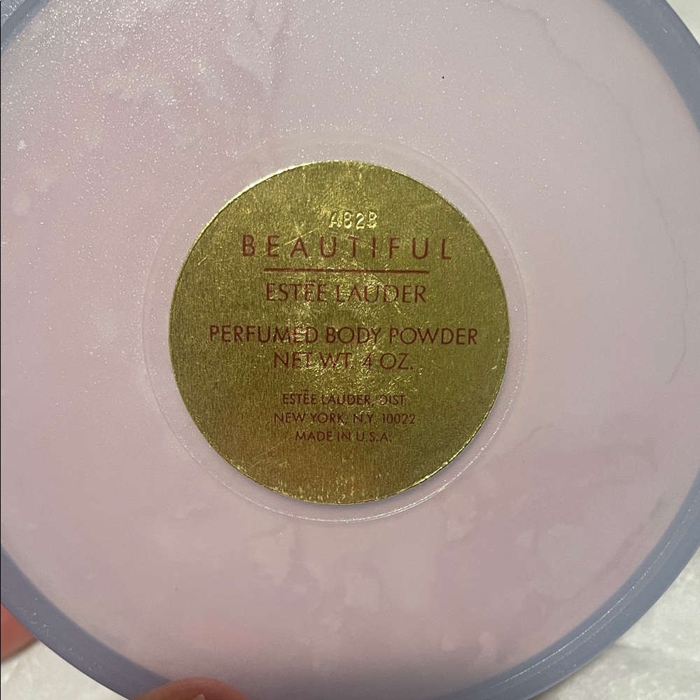 Estee Lauder Beautiful Setting Powder in Soft Purple - Picture 2 of 4